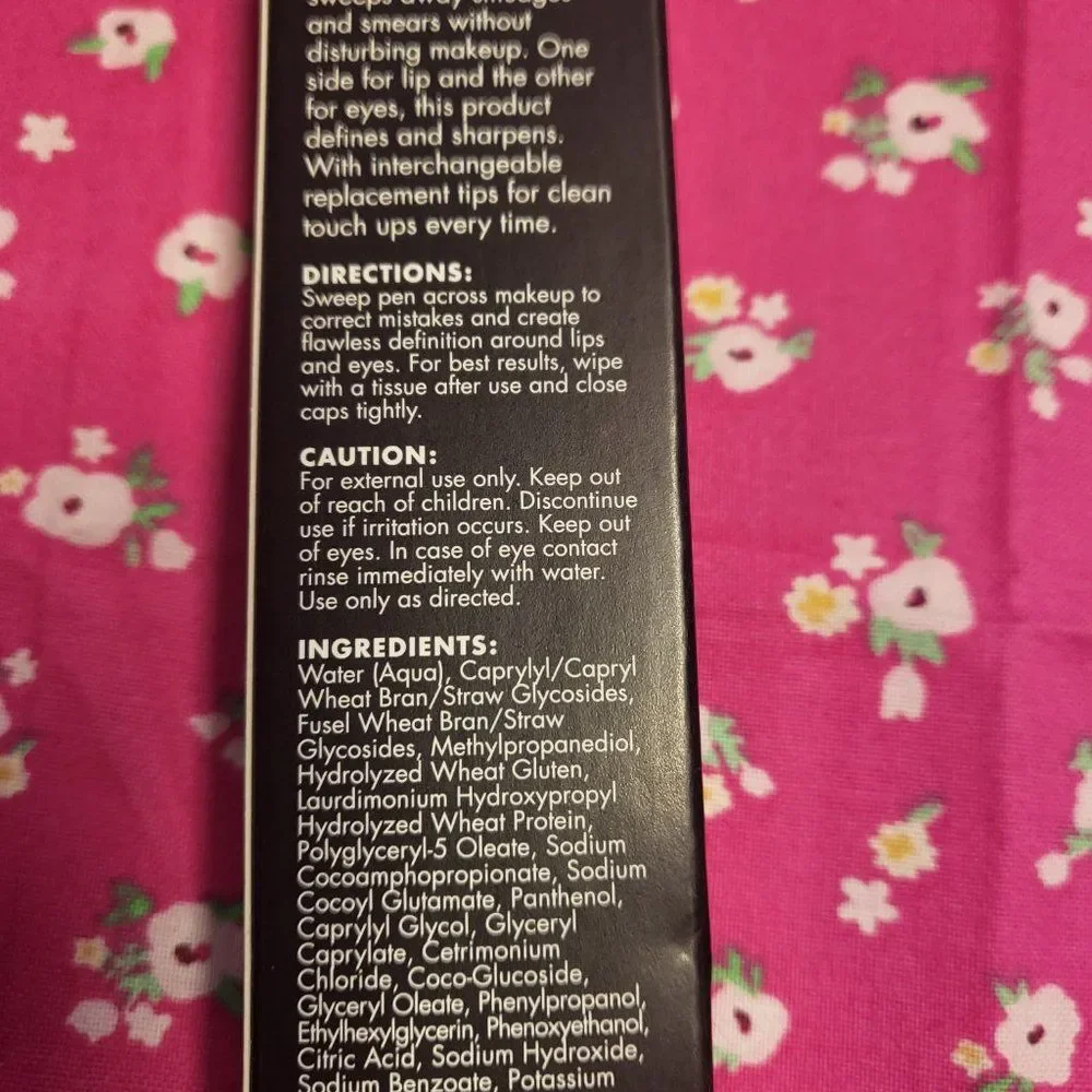 Kristofer Buckle Dual Ended Makeup Corrector Duo Set